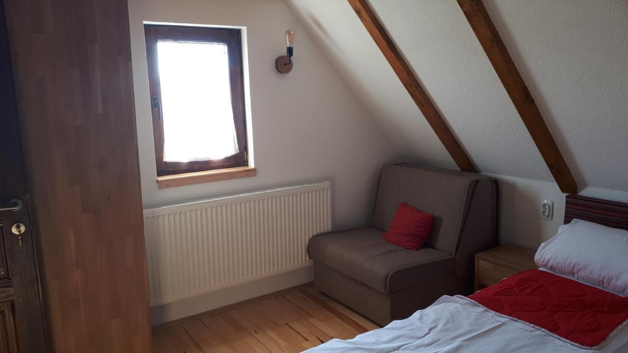 Konoba Ognjiste Bed and Breakfast Sokolac  Exteriör bild