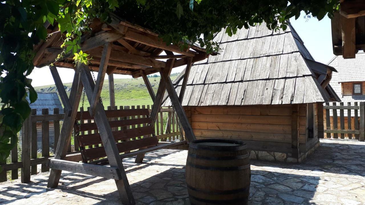 Konoba Ognjiste Bed and Breakfast Sokolac  Exteriör bild
