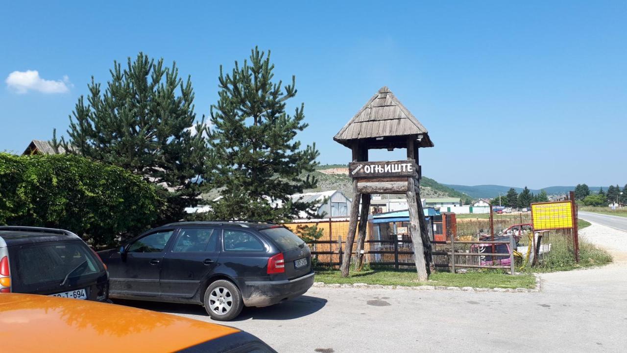 Konoba Ognjiste Bed and Breakfast Sokolac  Exteriör bild